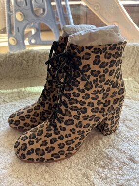 Paolo Leopard Print Lace-Up Block Heel Ankle Boots - Tan/Black